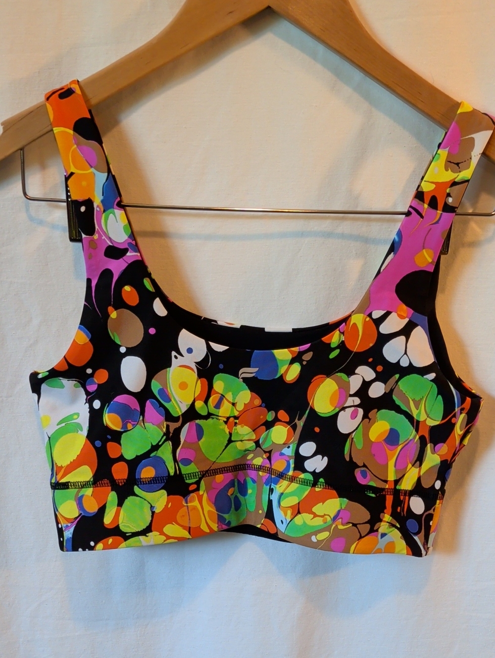 Fabletics Multicolor Abstract Print Sports Tank Top - Black Base